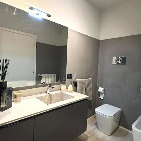Panoramic Penthouse - Jacuzzi - Private Parking Appartement